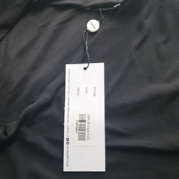 Asymmetrical black cocktail dress - Picture 2 of 2